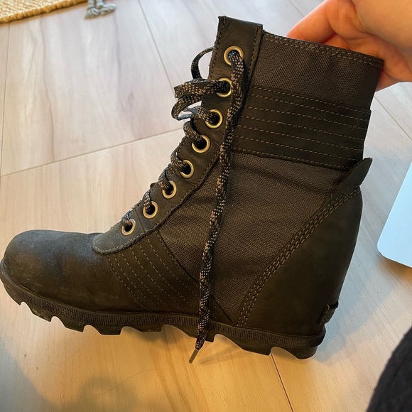 Sorel Joan of Arctic Wedge Lexie Boot sz 9.5 - Picture 7 of 10